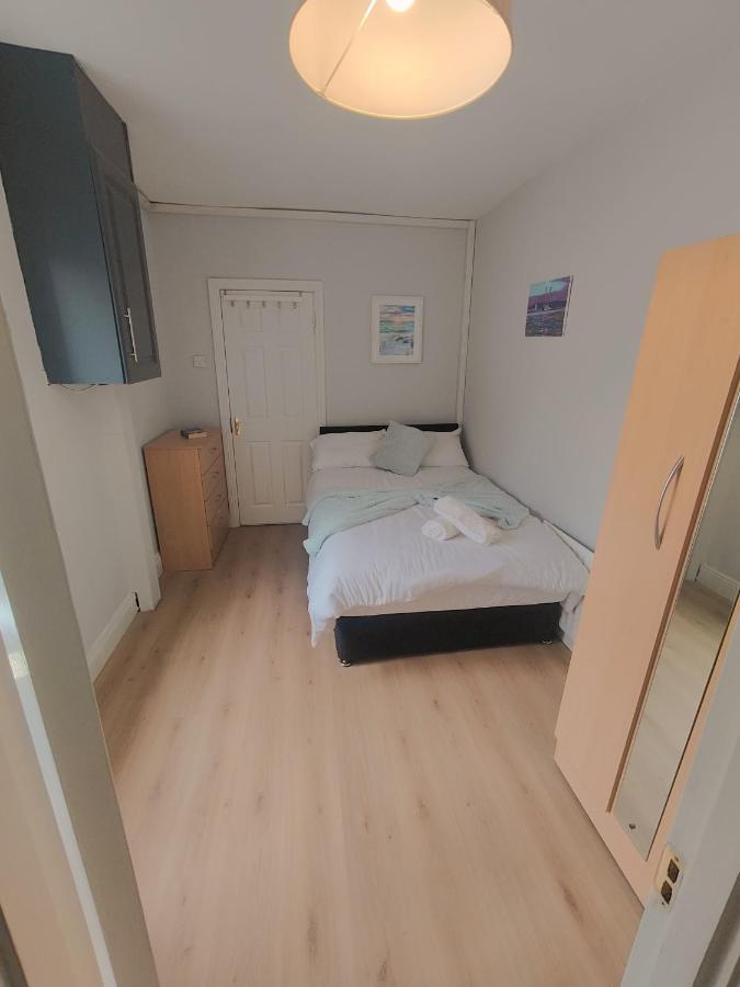 Modern 4 Bedroom Townhouse In City Centre
