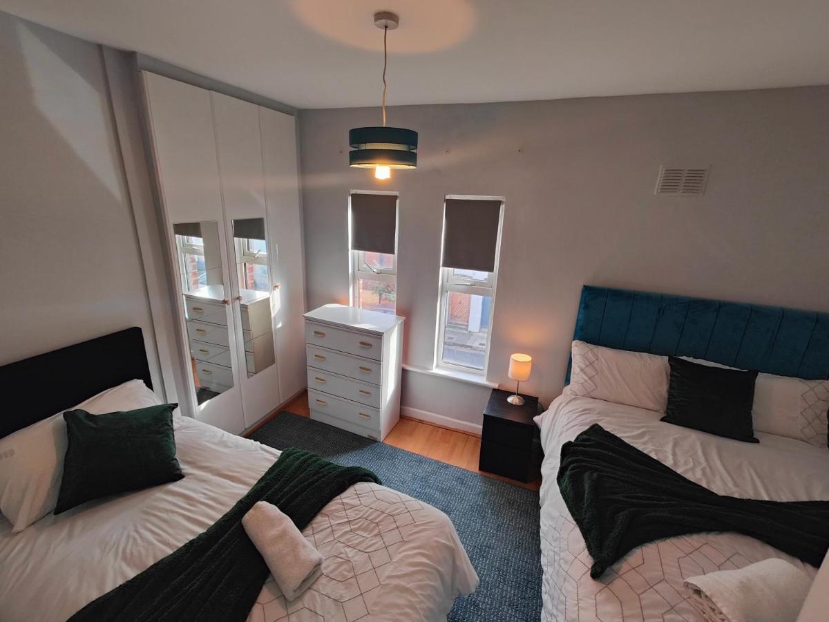 Holiday home Modern 4 Bedroom Townhouse In City Centre *