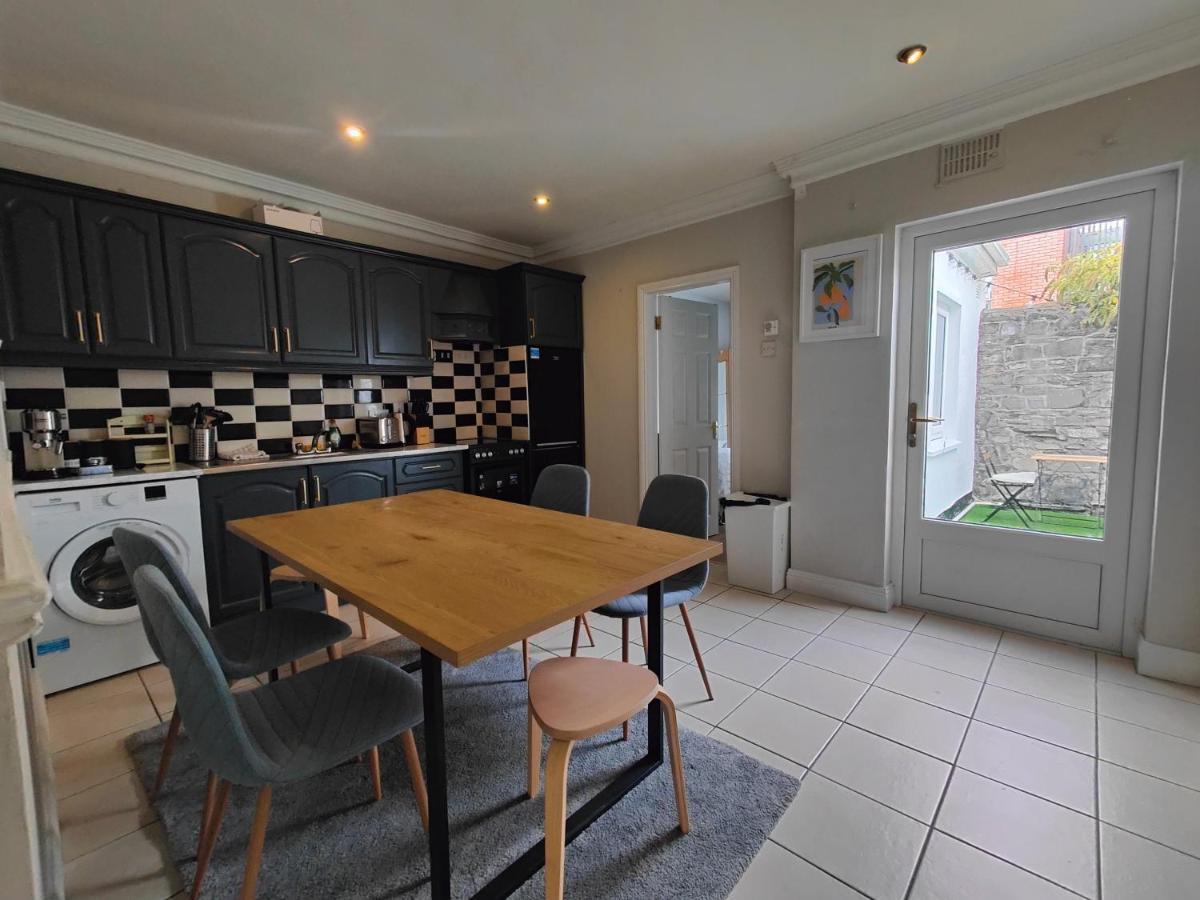 Holiday home Modern 4 Bedroom Townhouse In City Centre Dublin